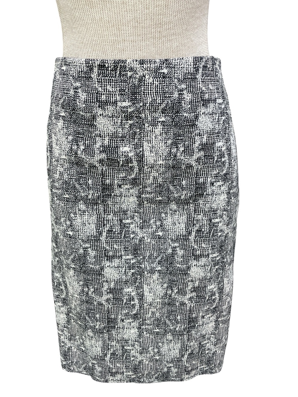 MM LaFleur Pencil Skirt White Black Print Stretchy Professional Size 6